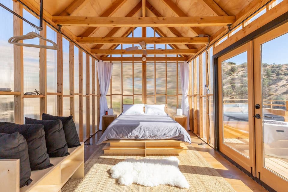 Minimalist Modern Cabin, Morongo Valley, California